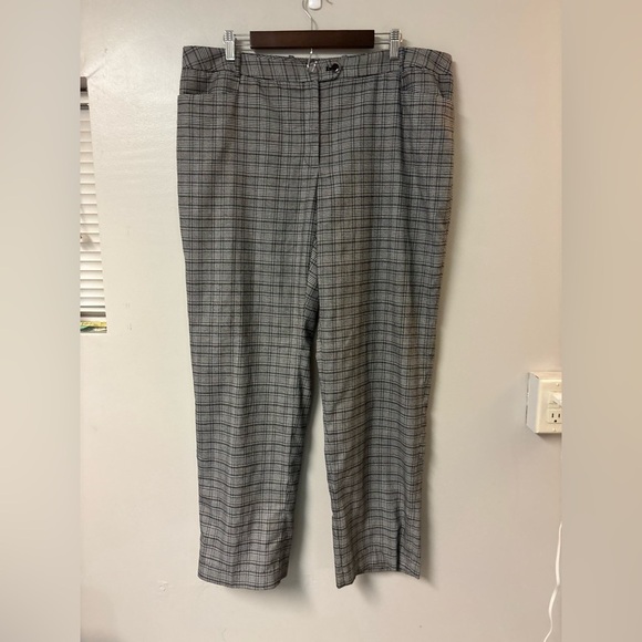 Calvin Klein Black and White Plaid Plus Dress Slacks - 16 - Picture 1 of 6